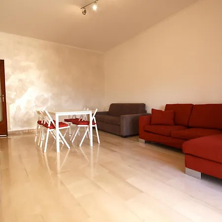 House Apartment *